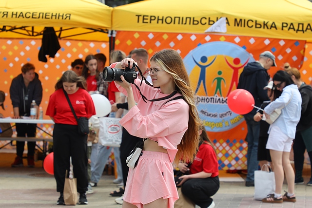 Під час фотозйомки заходу